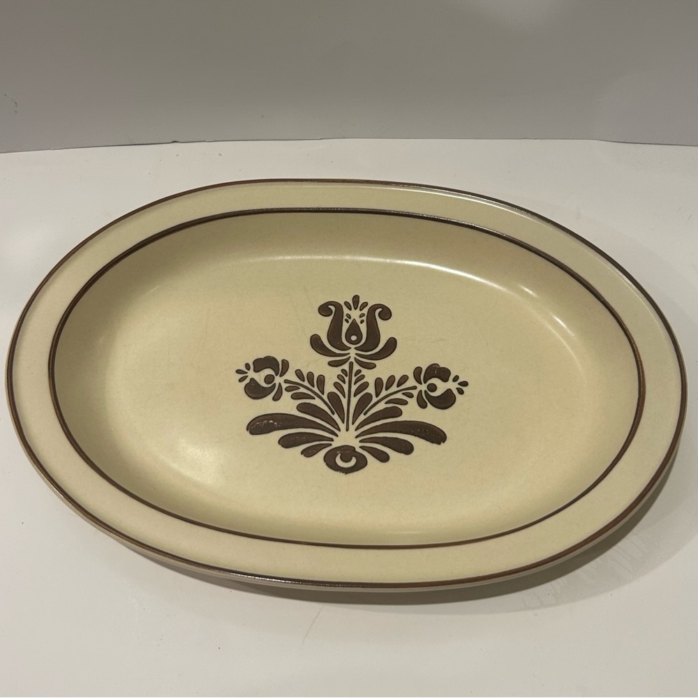 Vintage Pfaltzgraff Village 14” Oval Platter